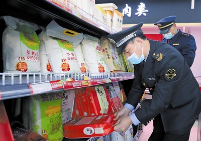 嚴(yán)把米面質(zhì)量關(guān)，優(yōu)化糧食市場(chǎng)管理服務(wù)